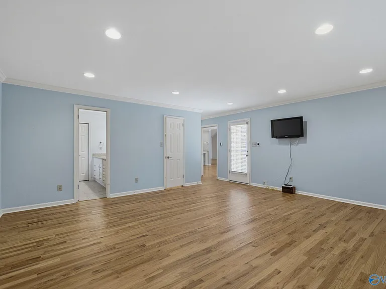 815 Baylor Dr SE — Photo 16