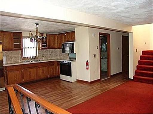 3rd image of 56 Longmont St