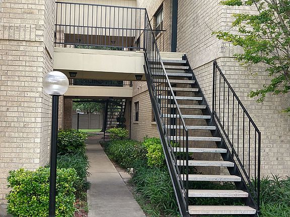 2nd image of 11843 Braesview #1208