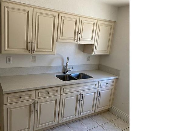 5th image of 1322 W 90th Pl #A