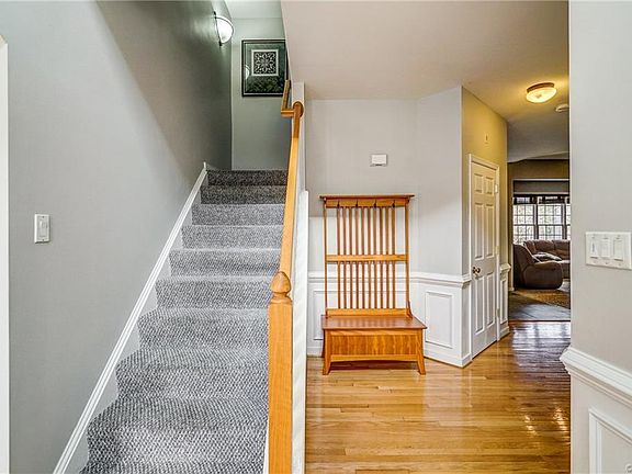 4th image of 11609 Kenilworth Pl
