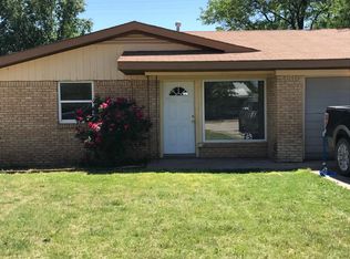 1212 5th St, Shallowater, TX 79363