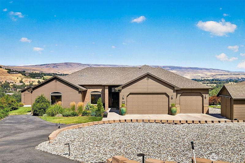 4th image of 3045 Eastview Lane