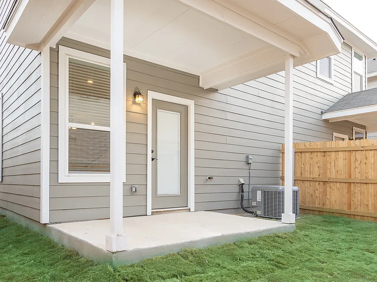 13902 Enzo Gate — Photo 16
