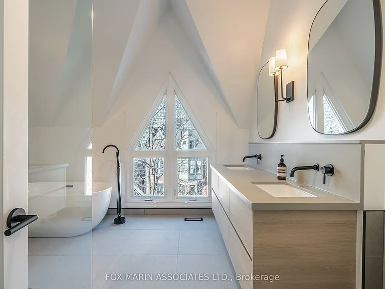 61 McGill St — Photo 31
