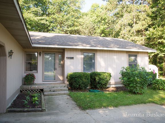 2nd image of 12831 144th Ave