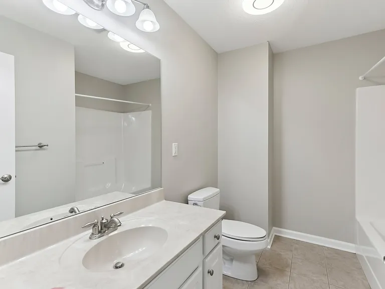 103 Lakeview Ct — Photo 24
