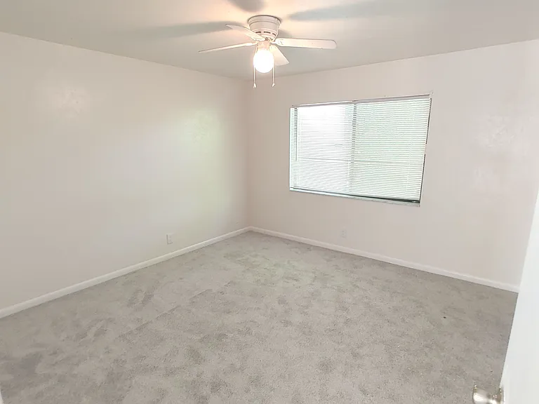 2/1.5 & 2/2.5 bedroom