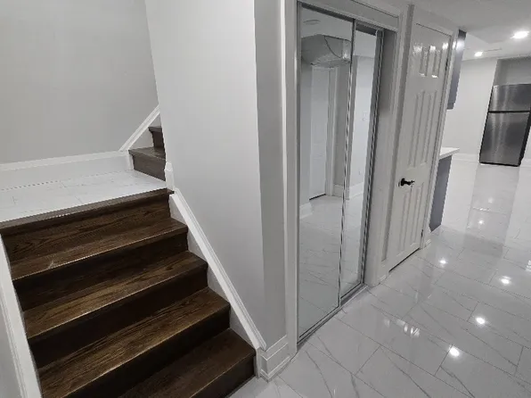 1136 Enchanted Cres #Basement, Pickering, ON L1X 0H1