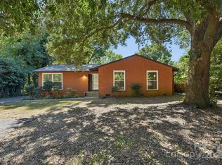 900 E Woodlawn Rd, Charlotte, NC 28209