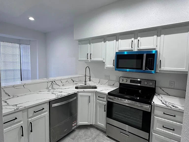 2121 El Paseo St #2202 — Photo 7