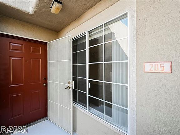 3rd image of 1901 Mountain Hills Ct Unit 205