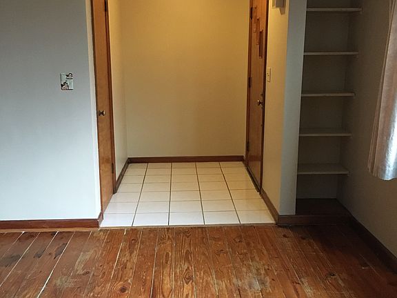 5th image of 611 Edgewood Ave