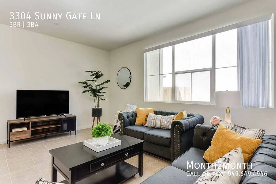Hideaway on Sunny Gate Ln — Photo 2
