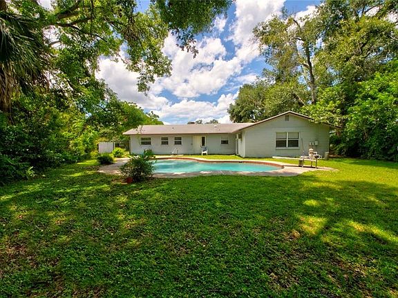 2nd image of 812 Ellendale Dr