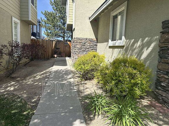 3rd image of 3871 Warren Way