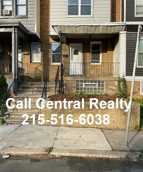 4772 Vista St — Photo 1