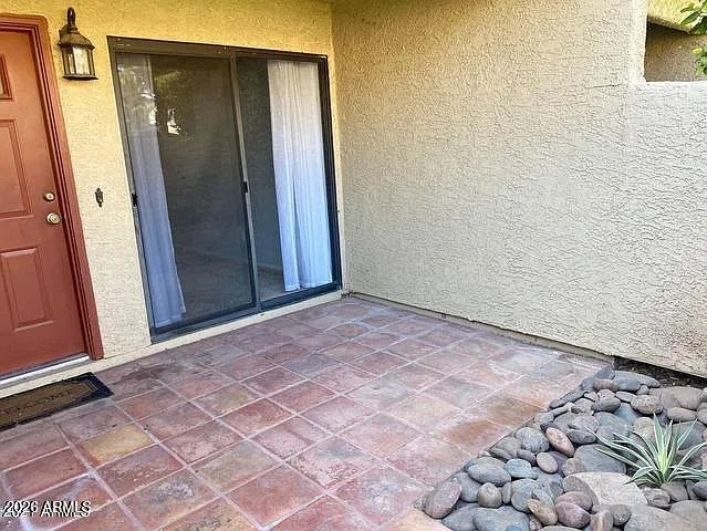 2 bed, 2.0 bath, 1128 sqft, $1,625 — Photo 2