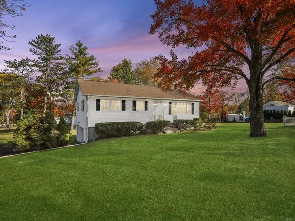 85 Driftway Road, Danbury, CT 06811