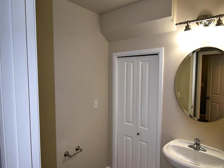 8724 Stockholm Ln NE — Photo 12