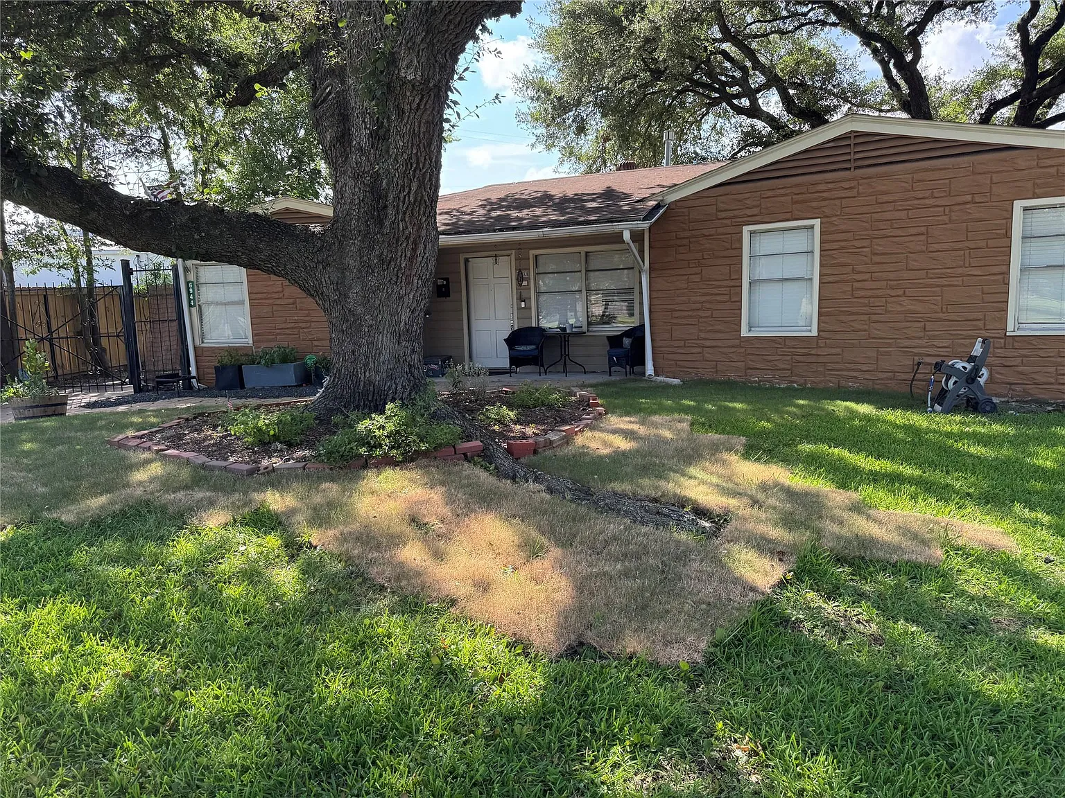 3 bed, 2.0 bath, 1773 sqft, $2,650 — Photo 4