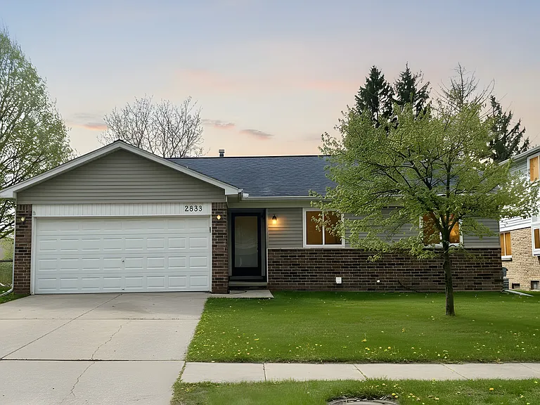 2838 Continental Dr — Photo 1