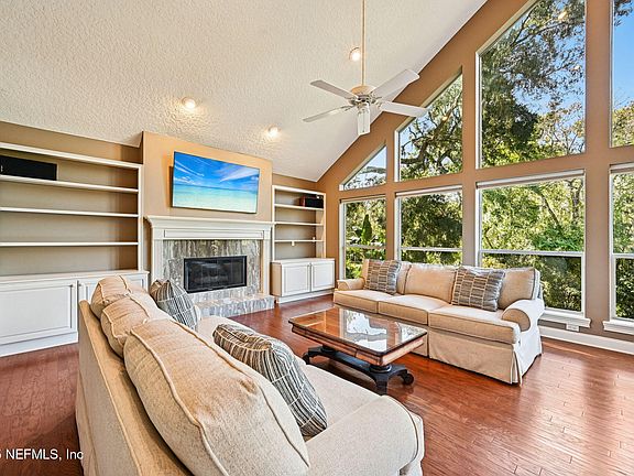 5th image of 1124 MILL CREEK Drive