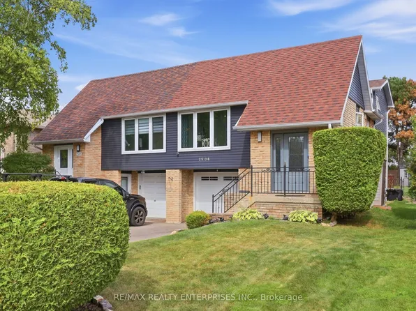 2506 Cobbinshaw Cir, Mississauga, ON L5N 2G3