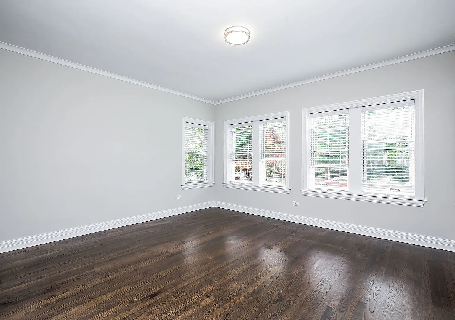 2 bed, 1100 sqft, $2,400 — Photo 4