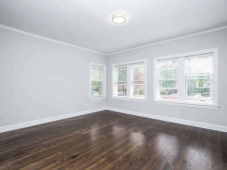 2648 W Lunt Ave #3 — Photo 4