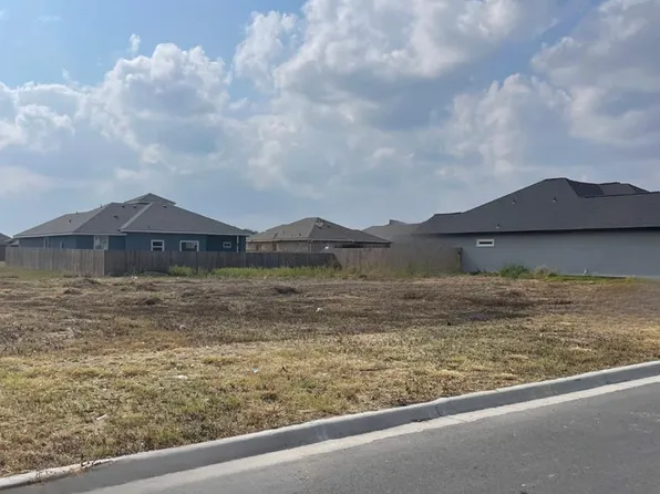 8713 Sandpiper Dr #19, Harlingen, TX 78552