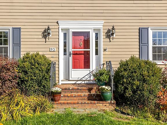 3rd image of 93 Birch Hill Rd