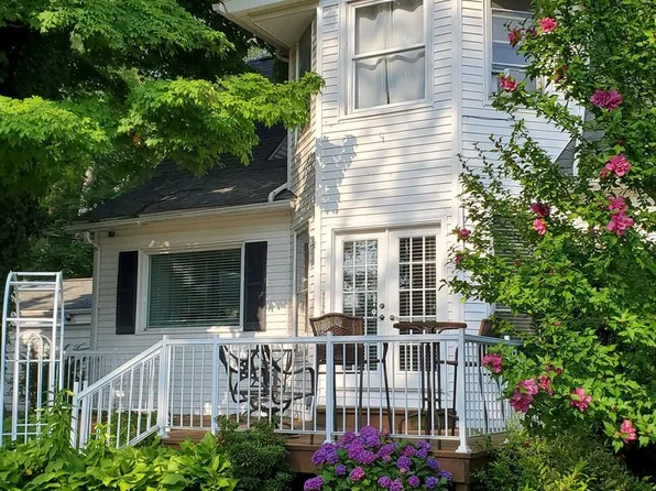 770 Phoenix St, South Haven, MI 49090