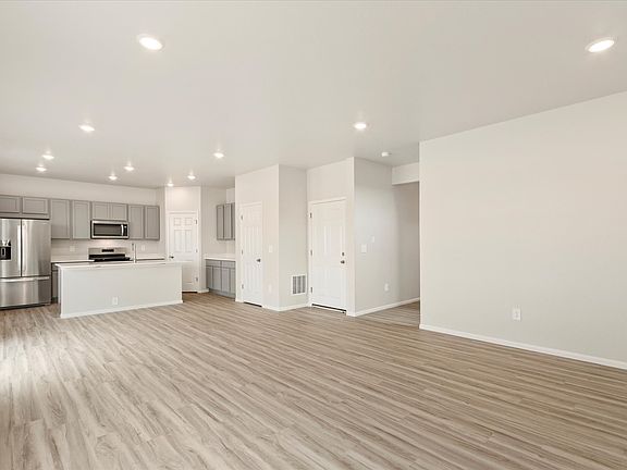 The Twin Peaks interior image taken at a Meritage Homes community in Severance, CO.