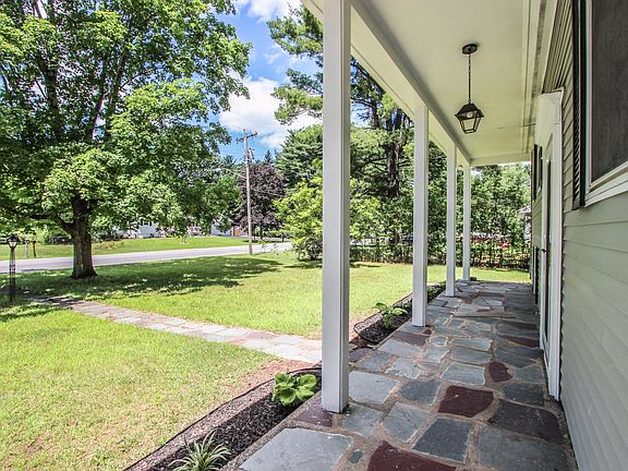 5th image of 16 Hathorn Blvd