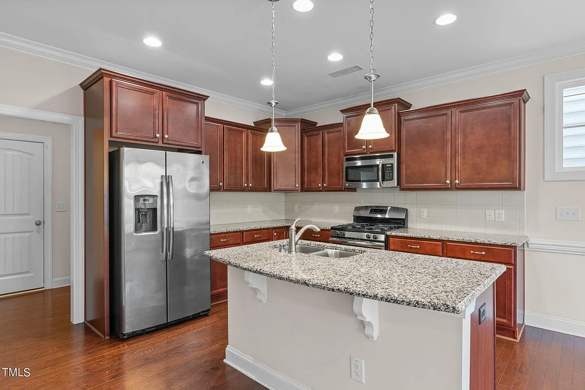 Building Photo - 507 Finnbar Dr