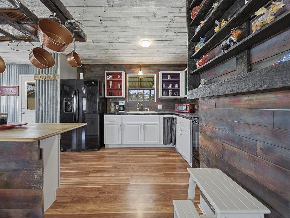 1st image of 514 Forest Oak Rd