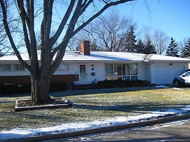 1st image of 618 Oxford Dr