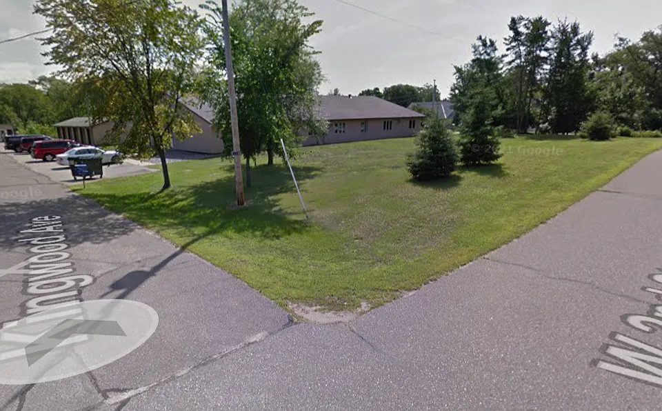 2 bed, 800 sqft, $935 — Photo 2