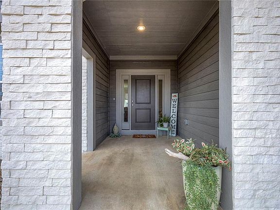3rd image of 2661 W Loula St