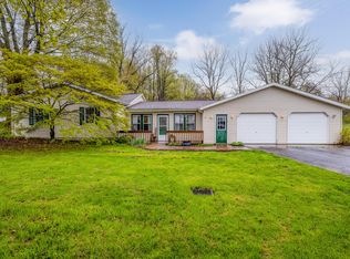 2210 E Glendora Rd, Buchanan, MI 49107