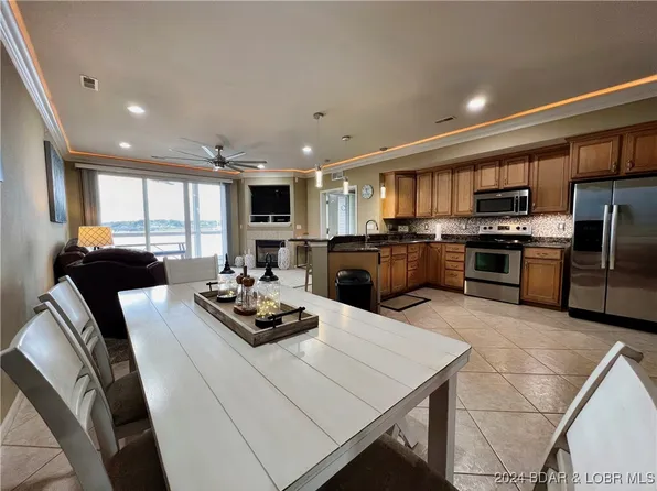 1225 Lands End Pkwy APT 735, Osage Beach, MO 65065