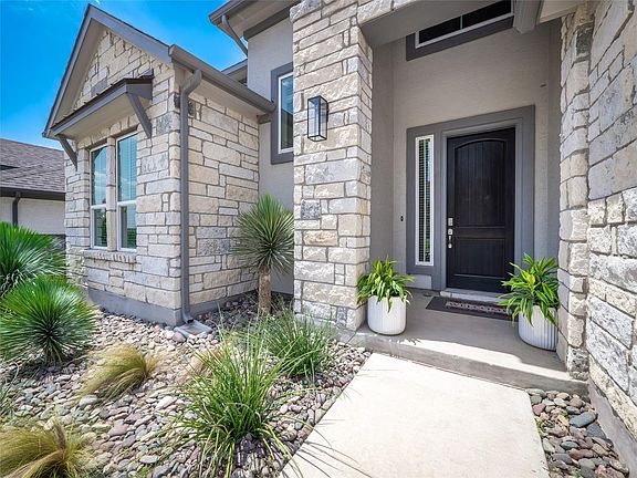 3rd image of 595 Wild Pecan Loop