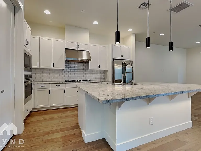 6807 E Orion Dr — Photo 6