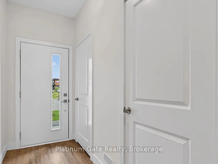 1595 Capri Cres #34 — Photo 6