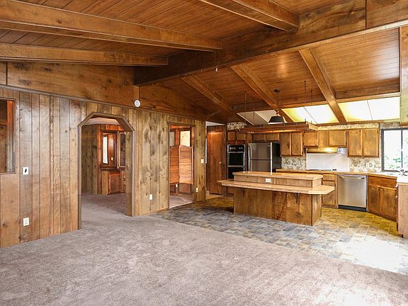 Family Rm & Kitchen