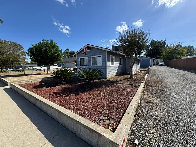 2 bed, 1000 sqft, $3,200 — Photo 3