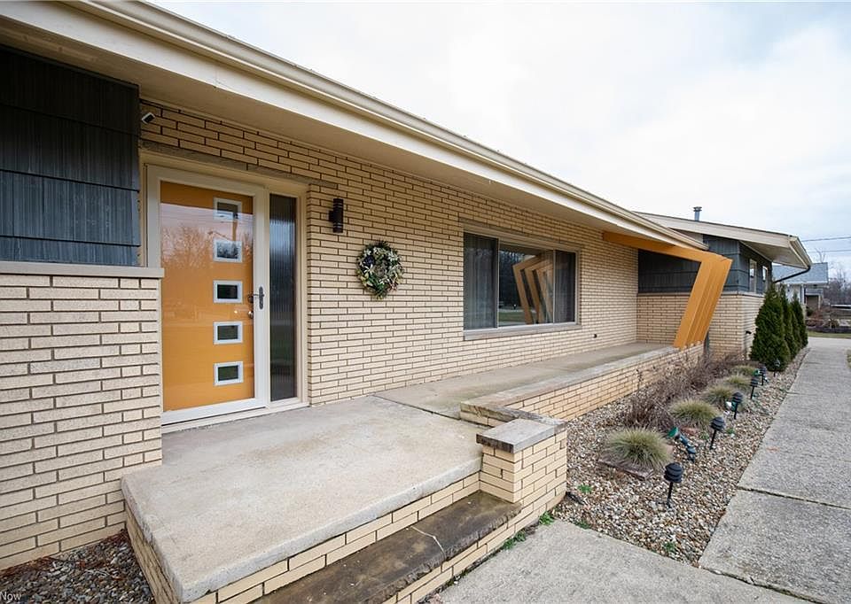 1st image of 8403 Wesley Dr