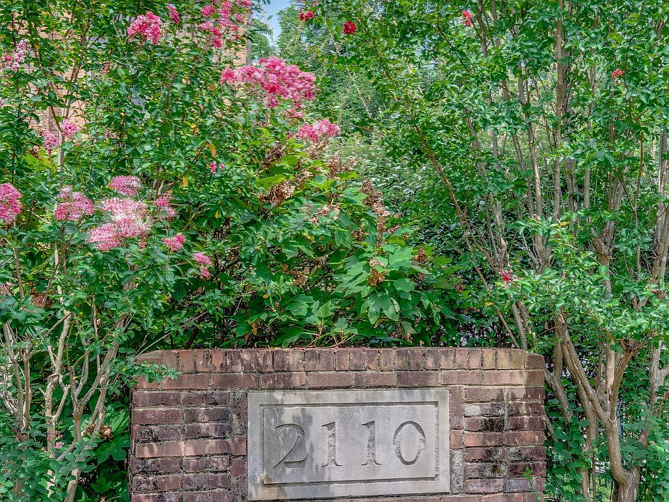 1st image of 2110 Portland Ave APT 305