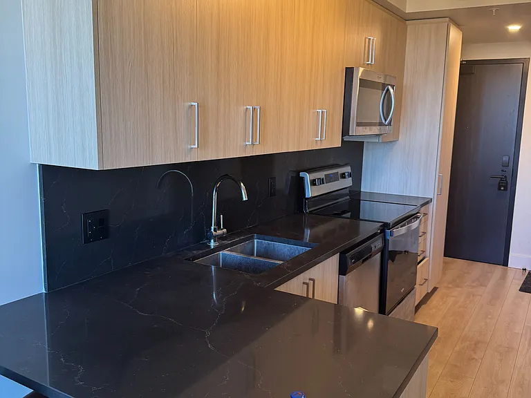 145 Columbia St S #507 — Photo 7